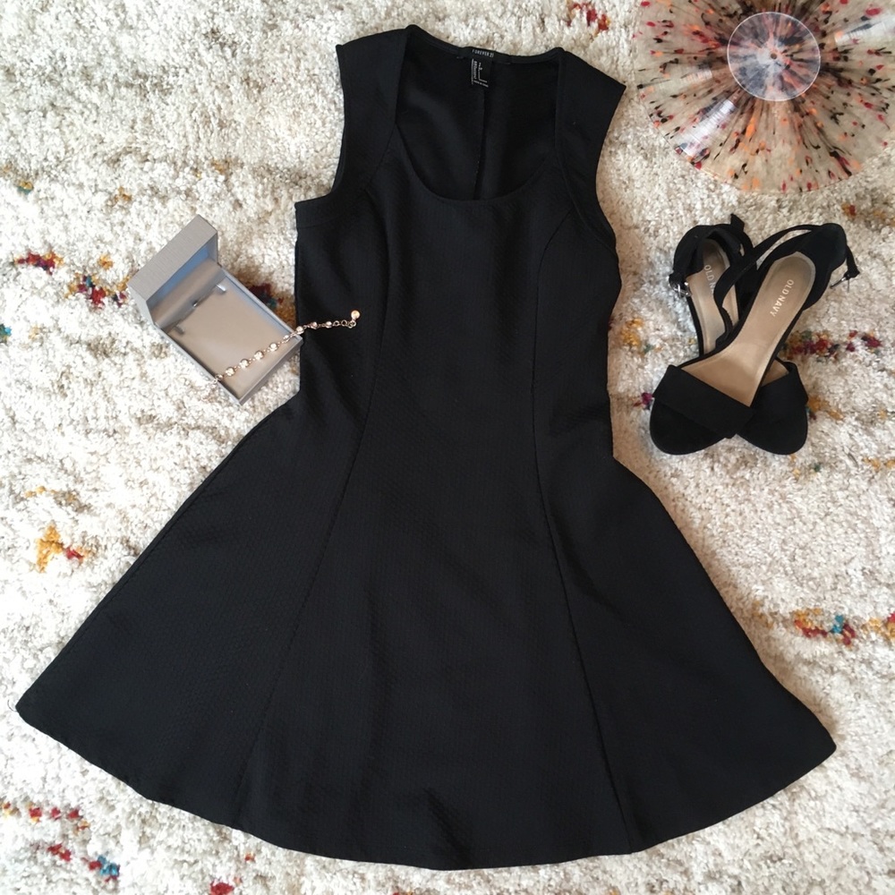 SOLD Forever 21 Little Black Dress LBD Small - Picture 1 of 8